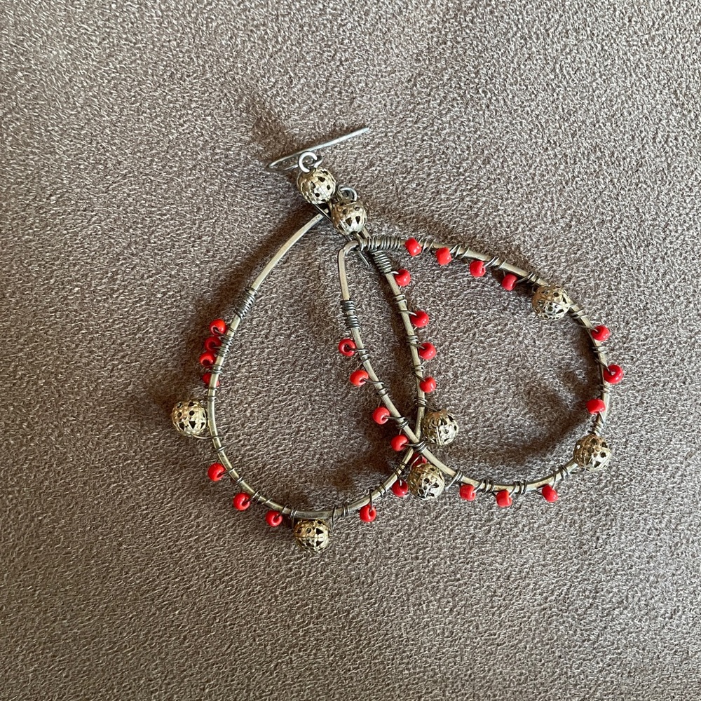 Chic Gold and Red Hoop Earrings